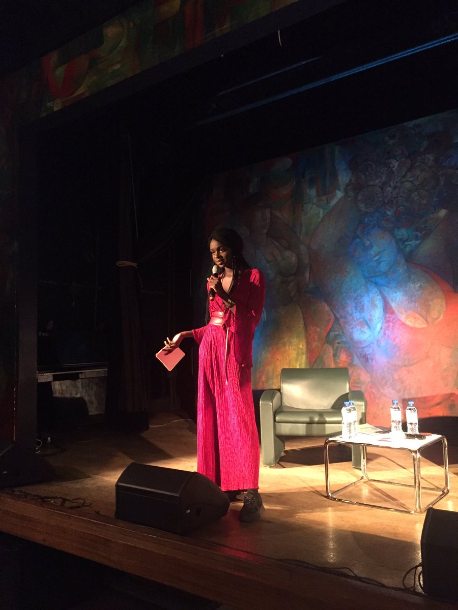 PorcherThomas's tweet photo. Un immense merci à Khodia du #LCMag pour avoir animé ce débat. Une future journaliste de talent 💫
@by_unknown_ https://t.co/pzEM37K08q