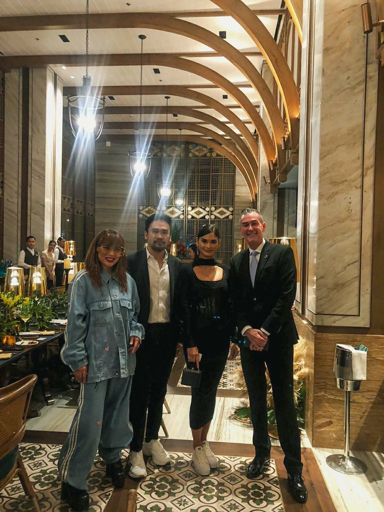 nwresorts's tweet photo. RWM President and CEO Kingson Sian and RWMCOO Stephen Reilly pose with @PiaWurtzbach @dgeorcelle2 and @mega_magazine ‘s CEO @archiecarrasco
#MEGAExclusives #MEGAExclusiveswithPiaWurtzbach
#RWManila https://t.co/lonEcEWskp