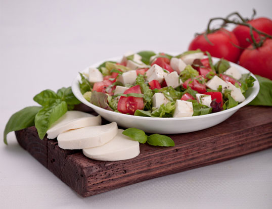 PHLondon's tweet photo. Celery-brate #WorldObesityDay by ordering a delicious and nutritious Caprese salad from Planet Hollywood on 
@ubereats_uk  or @Deliveroo  for a healthier 2020! https://t.co/nBmMsy6QZO