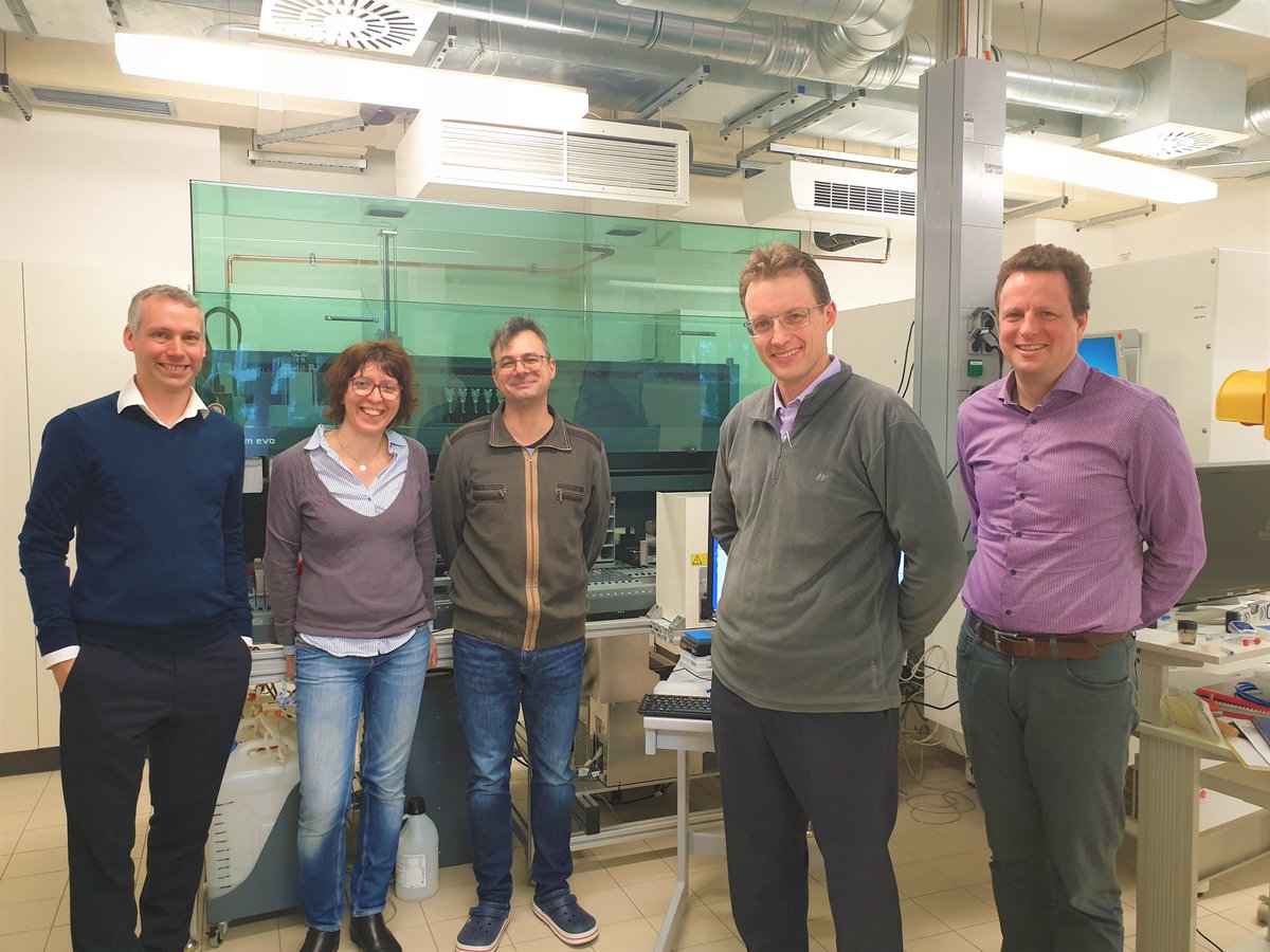 EuOpenscreen's tweet photo. @EuOpenscreen welcomes Stuart Newman, the CEO of @TIA_Aust, a national consortium of research infrastructures that supports translation of discoveries into therapeutic products.
#science #chemicalbiology #research #compoundlibrary #medicinalchemistry @RI_VIS_eu @CORBEL_eu https://t.co/hGWIEXeJct