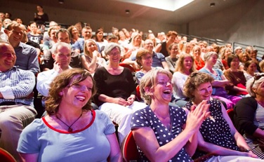 AndesJongeren's tweet photo. Hoe praat je met je kind over drank en drugs? Kom op 31 maart naar de interactieve ouderavond van @tgplayback in het Cultuurhuis Odeon in tweede Exloërmond! Klik hier voor meer informatie en meld je aan: https://t.co/eiELRqCpIw https://t.co/Nt5A18FtLG