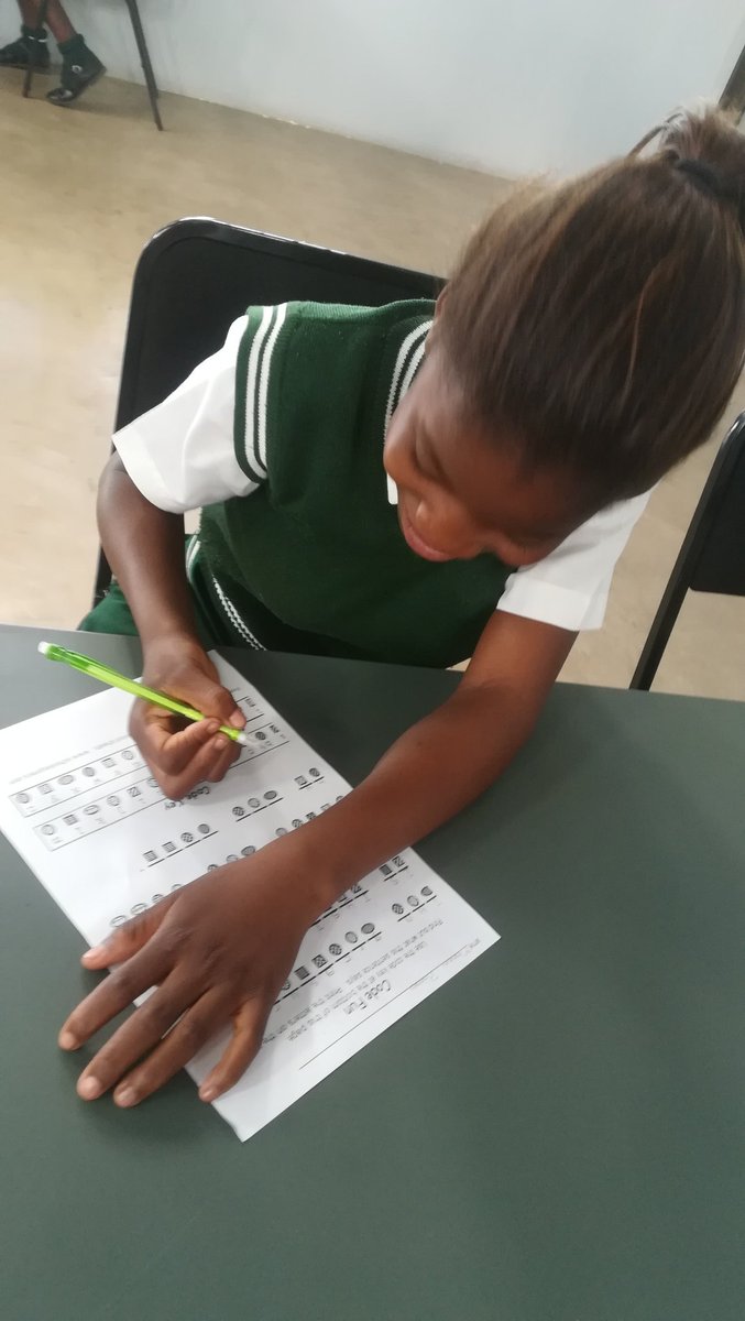 XkalavitoMdluli's tweet photo. #OpenLearningplus #wonderfilledlearning offline Coding time @DumphriesDLC @GwfOnline https://t.co/7rr7wLUMtD