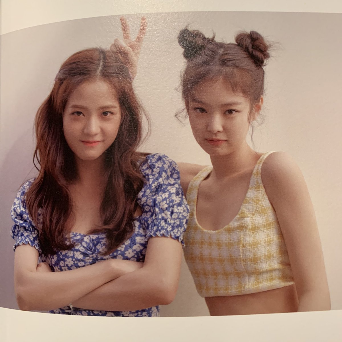 📸 | BLACKPINK's 2020 Welcoming Collection x Jennie & Jisoo! cr