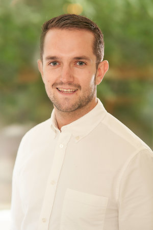 WavemakerUK's tweet photo. This week's #WavemakerHero is Sam Selcon from @Finecast! Sam's professionalism &amp; hardworking attitude were fundamental to the execution of @Henkel's first #ATV campaign! A massive thank you from all the team! #collaboration https://t.co/hG5xKSmIJc