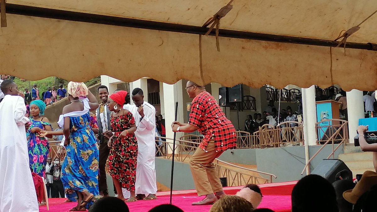 bostacy2's tweet photo. VC doing his things
#KisiiUniversity
#KisiiUniversity
#KisiiUniversity
#culturalweek https://t.co/3d0W3Z0jL6