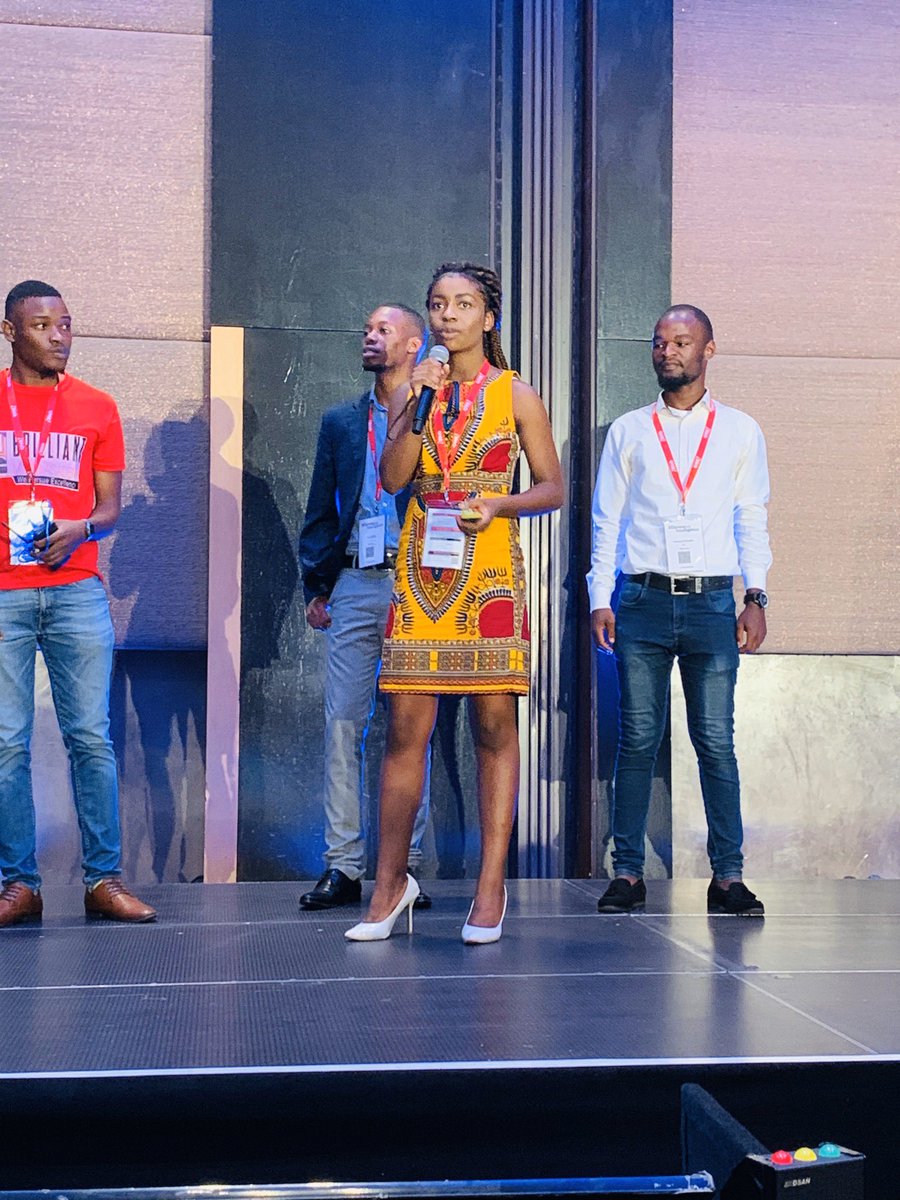 lesetla_thato's tweet photo. Itโs really nice to be able to talk about transformation topics in technology. Helping businesses stay competitive in the forever changing world while meeting changes to customers @micoyuk @NaomiBisimwa @Hyitschristine @TinyikoNtlurhi #ITWebBI2020 #IoT https://t.co/un7HBCTdIs