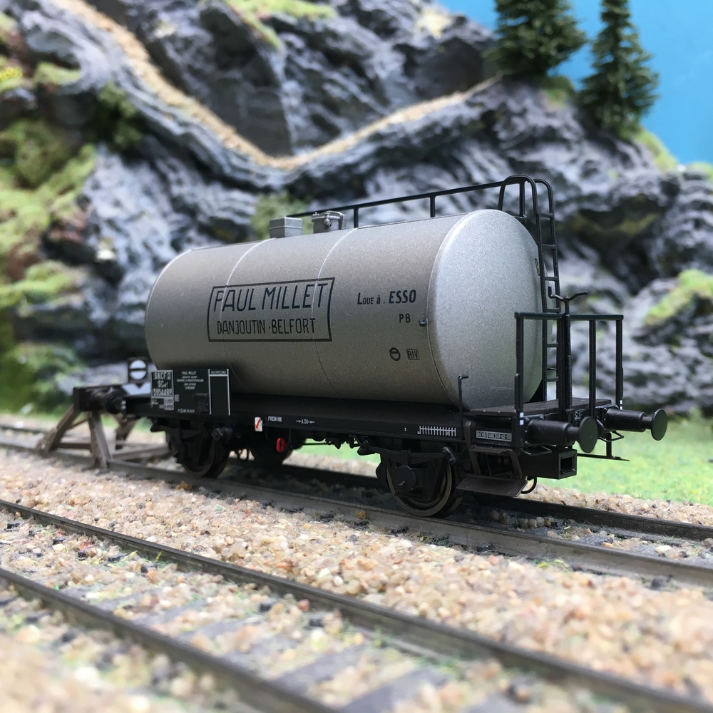 latelierdutrain's tweet photo. Exact Train fait son entrée à l'Atelier du Train 😃
Pour l'arrivée de 3 wagons citernes SNCF dans la gamme #ExactTrain nous avons décidé de rentrer cette marque à la finition très fine et précise. A vous de juger !! 😉
Ces 3 modèles sont disponibles au magasin ou sur notre site https://t.co/80ATSgM1TU