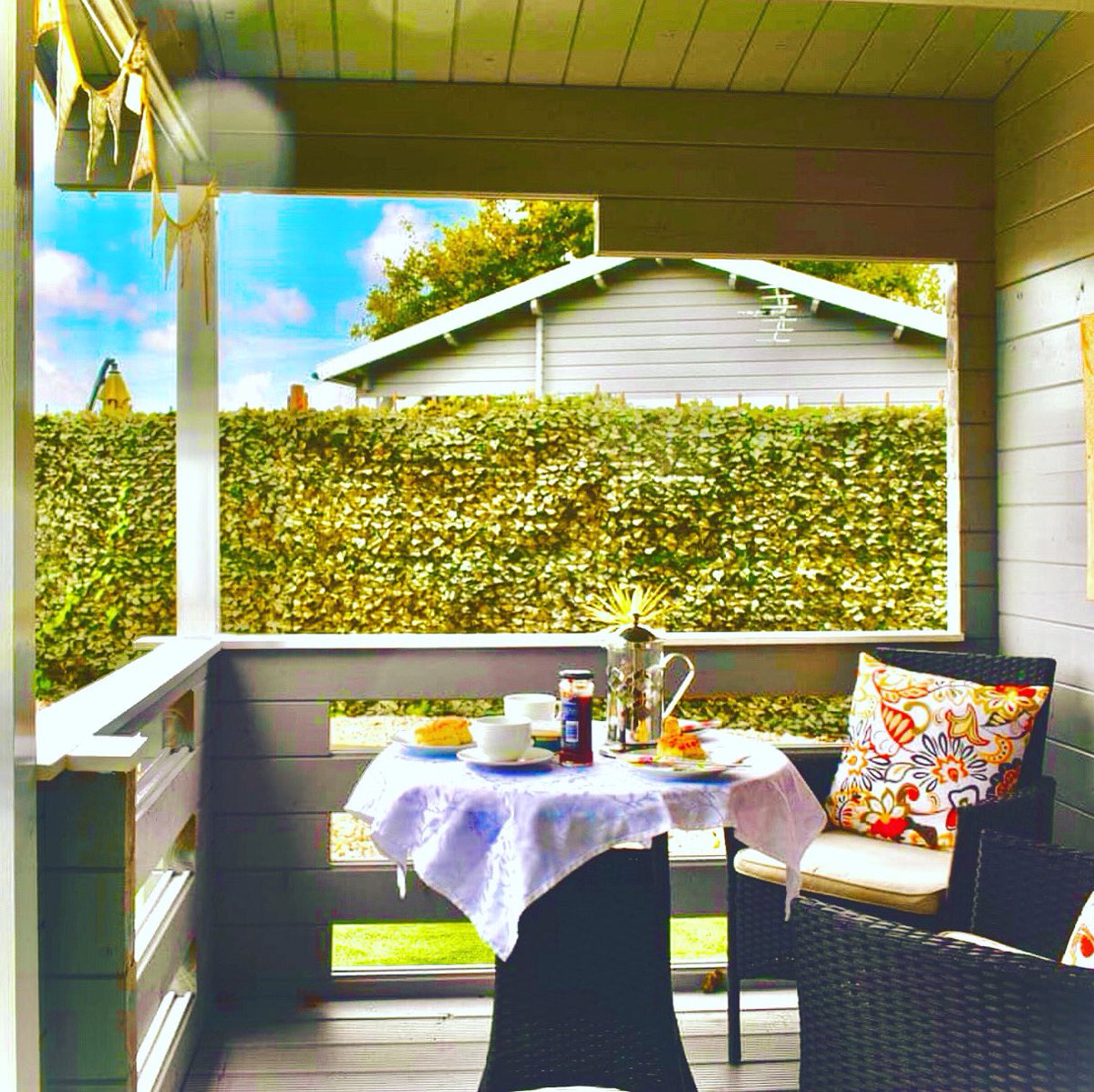 HolisticRetrea1's tweet photo. Just had a last minute cancellation in the sunset log cabin for Friday 7th and Saturday 8th march - £160 for a two night stay if anyone is interested

https://t.co/5vvaLqlsjp https://t.co/F72vQj33cx