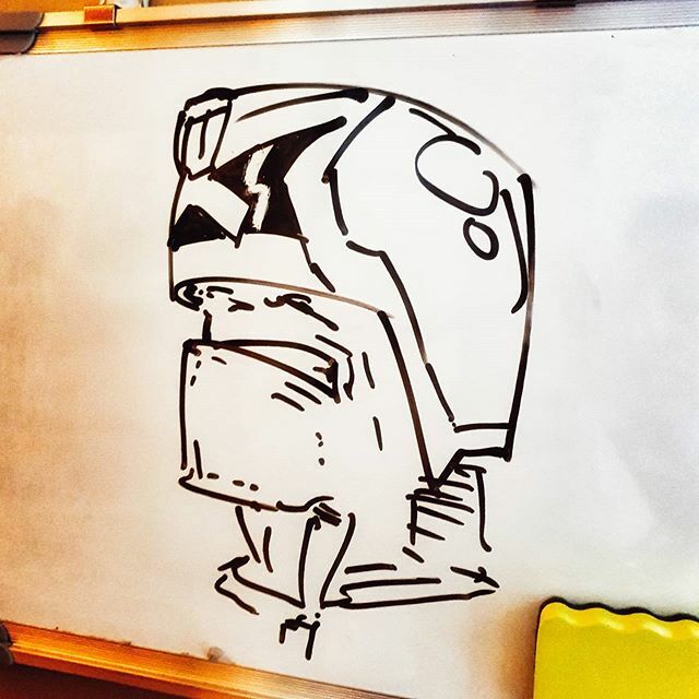 pantonarms1's tweet photo. Today's whiteboard entry: JUDGE DREDD.

#Cambridge #cambridgeuniversity #judgeDREDD #2000ad #comics #comicart #sketching https://t.co/qldO0WDW93 https://t.co/buY2CkwUyz