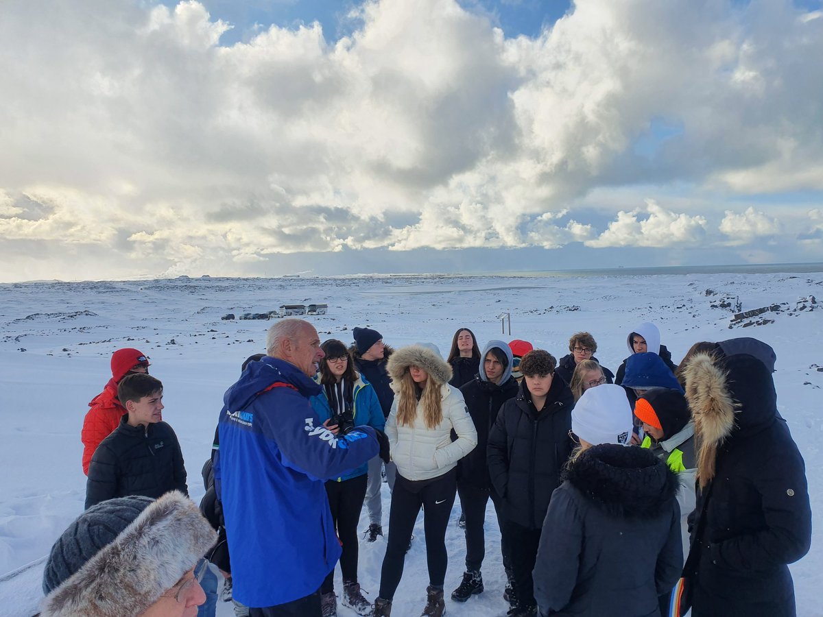 TGS_Iceland's tweet photo. Bridge between the plates! A wonderful example of a #constructiveplateboundary #geographyinaction https://t.co/f1zOmgzU5P