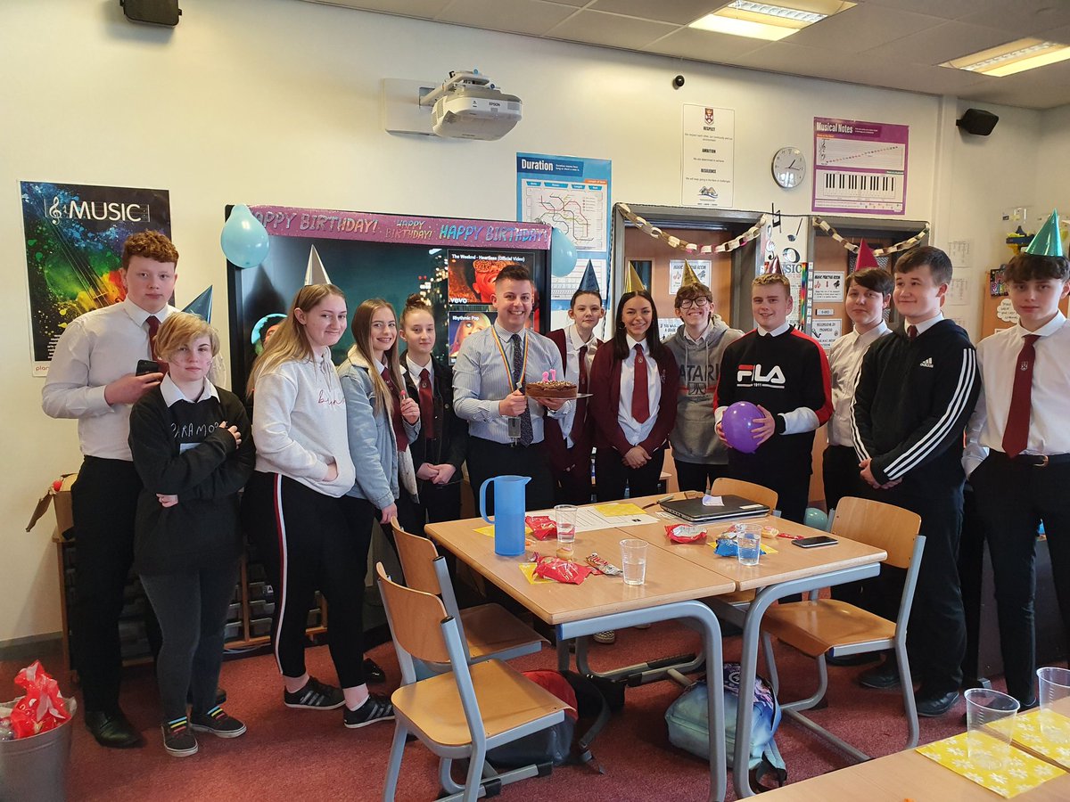 mrcalder_'s tweet photo. I've had the best birthday at work today 🎉🎈🎁💗 - thanks to my colleagues and wonderful seniors for the Birthday surprises. #proudteacher #birthday #emotional #favouritehumans https://t.co/OASb0XV2Er