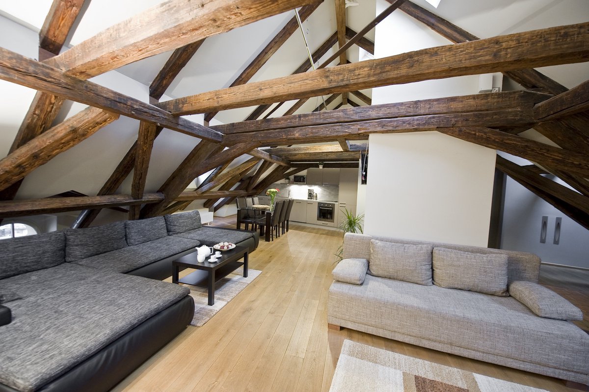 PragueApart's tweet photo. Do you travel in a large group of people? Our biggest apartments provide shelter for up to 12 people. Moreover, they are super comfy with modern facilities! ⭐️ Look at City Centre 3BR apartment or luxurious attic apartment Gold Classic De Luxe 👉 https://t.co/PA1cRrnWhy https://t.co/bbX1kysHQN