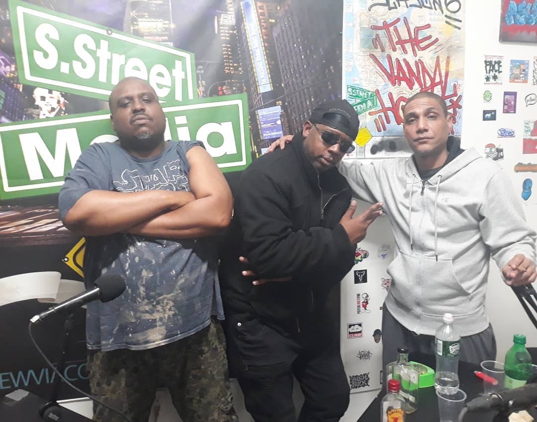 IF YOU MISSED  THE LAST EPISODE OF BLACK RASPBERRY RADIO WITH HOSTS @brownsville_america AND BAT DADDY ON @s_street_media CLICK THE LINK IN OUR BIO TO WATCH RIGHT NOW!!!! #SSTREETMEDIA