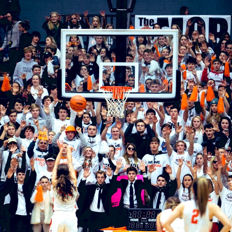 RockGBB's tweet photo. Hey @RockfordMob can we do this again tonight!? Game is at 7 vs FHC!Orange out! We need you! Let’s go!! https://t.co/25gNsZNCMu