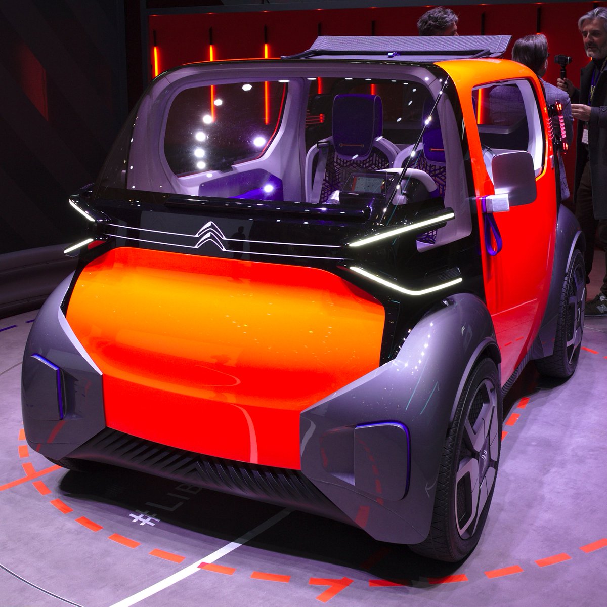 lenergeek's tweet photo. #LeSaviezVous 🚗⚡: @CitroenFrance présente l’#Ami, une mini-#voitureélectrique sans permis, à petit prix
https://t.co/B98OmwDszQ
#transitionécologique #cleanmobilityeu #CitroënAmi #ËlectricForAll #InspirëdByYouAll
Cc @AvereFrance https://t.co/QkHt60GLee