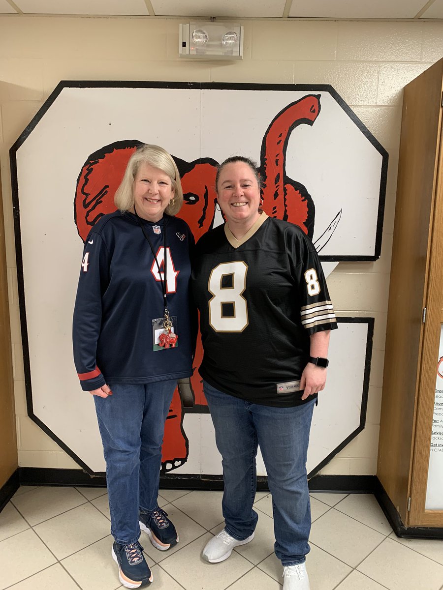 GainesvilleWBL's tweet image. Jersey day at GHS!   @deshaunwatson  #4ismyfav #archiemanning