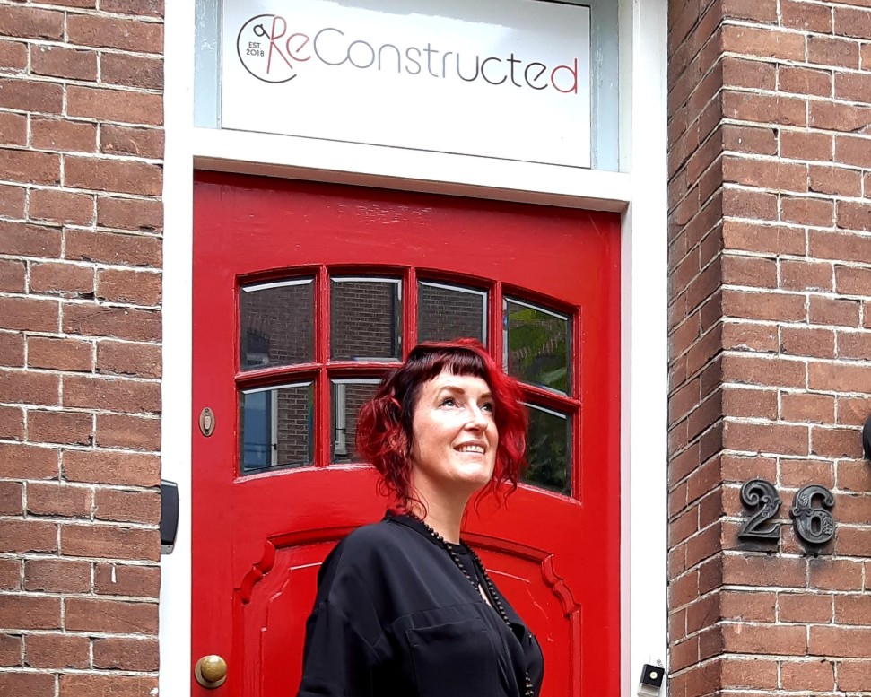 Francis is de eigenaar van ReConstructed. Ze maakt bijzondere accessoires van kledingstukken die emotionele waarde hebben voor de opdrachtgever. In dit interview vertelt ze o.a. wat een van de meest bijzondere opdrachten is die ze heeft mogen uitvoeren. business-bubbles.com/nl/powervrouw-…