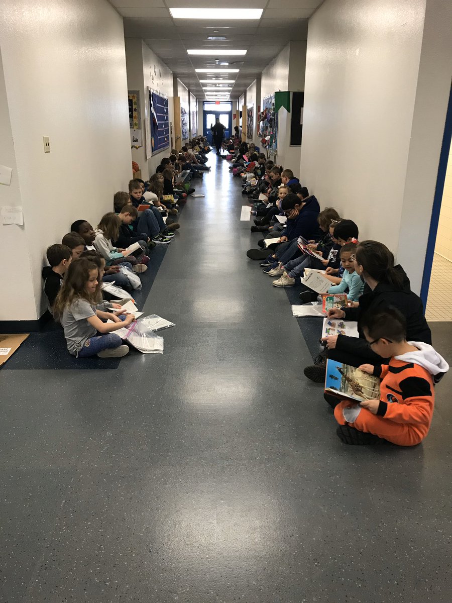 ECSDLeadMVES's tweet photo. Day 1 of #MVES5⭐️ Reading Week! Reading together in the hallways with our House Friends and our Out of This World Students! #MVESCatchIt!💥 https://t.co/pPeyVQOXLA