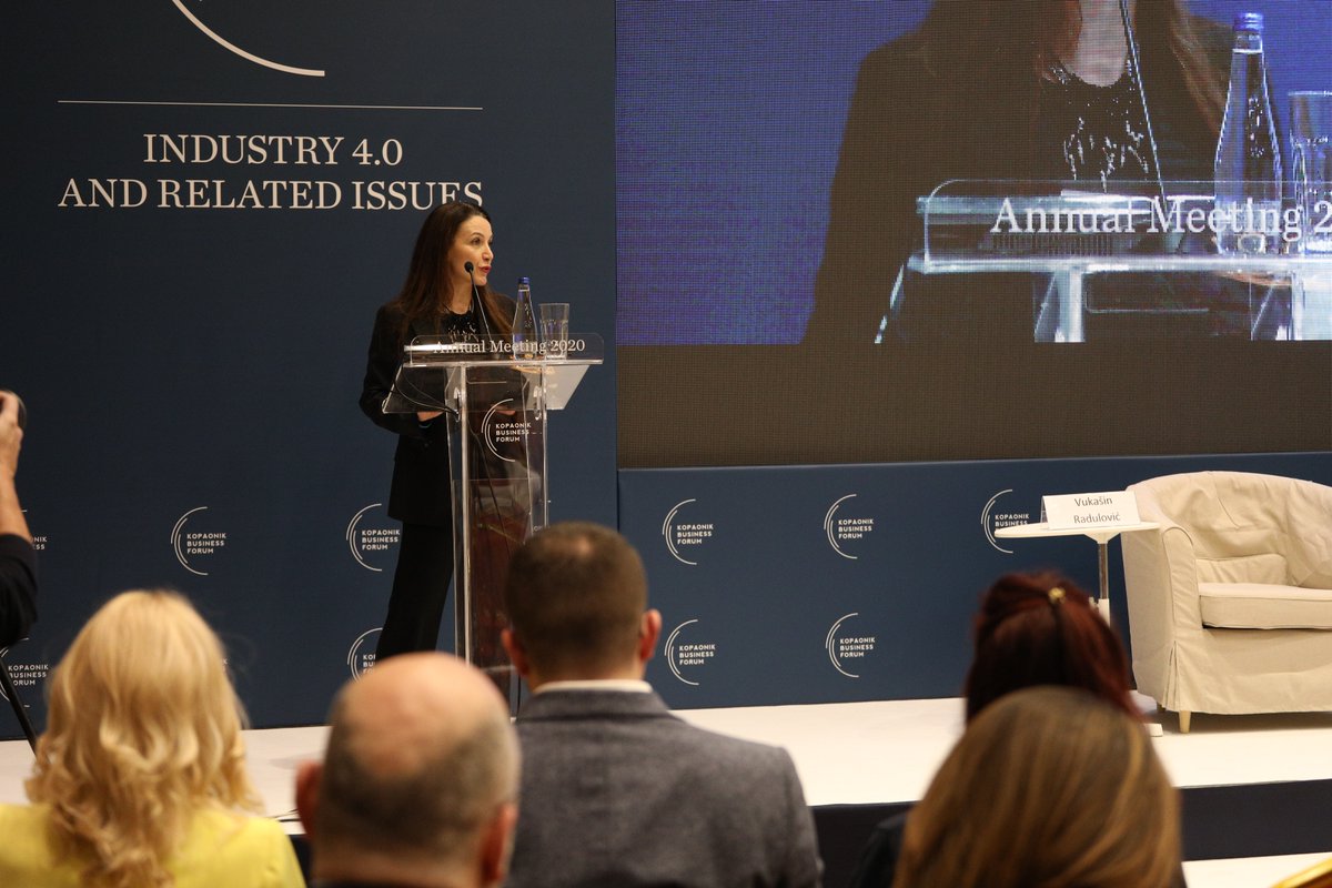 "#UNICEF će sprovesti analizu klimatske slike u Srbiji i njenog uticaja na decu i sarađivaće sa međunarodnim institucijama i privatnim sektorom kako bi se ubrzale aktivnosti merenja zagađenja vazduha i promovisanja energetske efikasnosti u školama." <a href="/R_DeDominicis/">Regina De Dominicis</a> #KBF2020