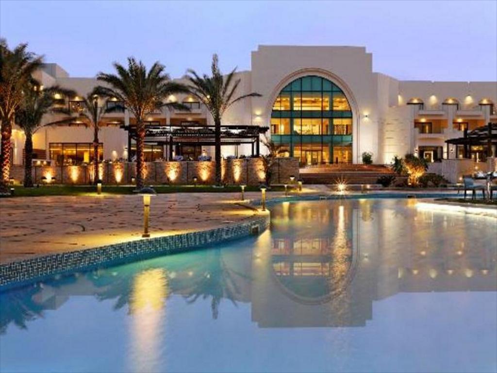 LastMinute_si's tweet photo. [HURGHADA] ☀️🏖
8. marec | 7 dni | ✈️ iz Graza
Jasmine Palace 5*, vse vključeno, od 328€
Mövenpick Resort Soma Bay 5*, vse vključeno, od 403€
Albatros Citadel Sahl Hasheesh 5*, vse vključeno, od 411€
Pohiti in rezerviraj 👉 https://t.co/7erV4th4RJ https://t.co/fp4YXKWilS