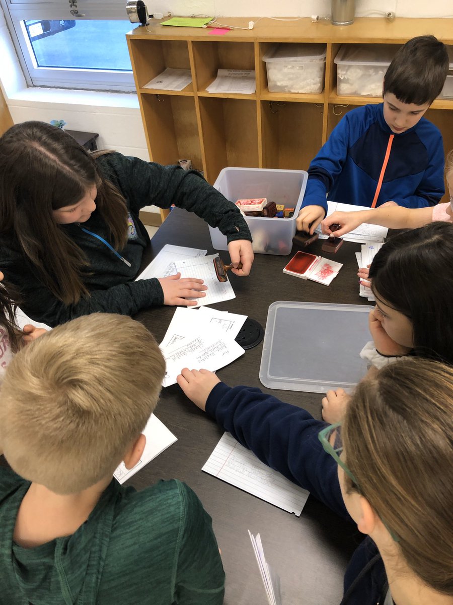 jenniferkayette's tweet photo. The Lucky Leprechaun letter writing contest is in full swing. Over the past three days, Wer Deliver has delivered over 140 letters and can’t wait to deliver more! Keep writing Eagles! ✉️
@SULLELEM #SESEaglePride #letterwriting #elementary https://t.co/rsqYIYdgAw