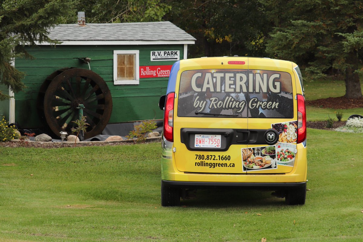 rolling_greens1's tweet photo. For all your #yllcatering needs customized to the shop, office, field, hall, bus, arena - you name it our professional team can cater to your needs anywhere - three levels of service and we will also travel #homecooking #nutritious #creative so many choices with @rolling_greens1 https://t.co/gByWqI8rQa