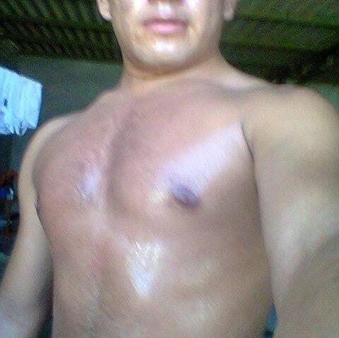 PiuranosHot's tweet photo. Policia hetero engañado/Trabaja en el Km 50 Chulucanas-Piura ,hay Video Den Rt
#heterosenganado #heteropack #heteropiurano #heterohot #heteroperu https://t.co/G7mSvV968G