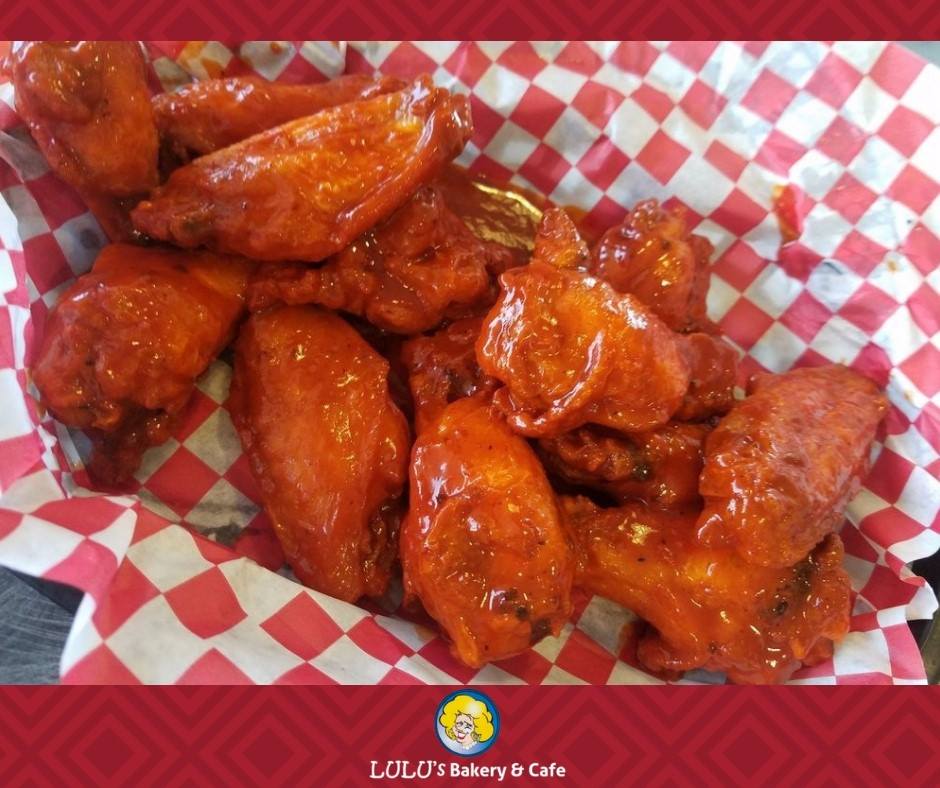 LulusBakeryTX's tweet photo. Feeling extra hungry today? Try one of our delicious appetizers like our fried mushrooms, bone in wings, or queso fries! 
#lulusbakeryandcafe #southerncomfort #comfortfood #sanantonio #tx #giantcinnamonrolls #texas https://t.co/spvgETGoTz