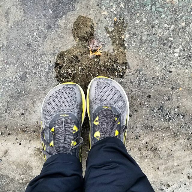 EricCoteTr's tweet photo. La neige à fondu assez pour mettre des souliers d'été : @altrarunning Torin Plush. #altraredteam #altrarunningcanada #embracethespace #running #zerolimits https://t.co/amnovjBLvG https://t.co/nzr9F4znID