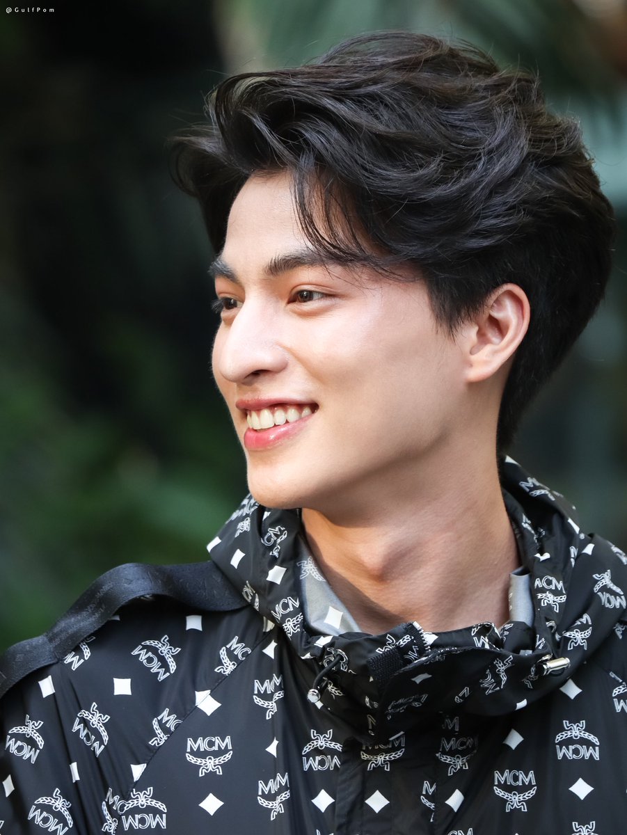 Gulfpom's tweet photo. มาช้า.....แต่มานะ ฮรี่ๆๆๆ😎

#ลูกบอลของคุณบิ๊กกลัฟ 
#MCMxMewGulf
#GulfKanawut https://t.co/25t98xkRmN