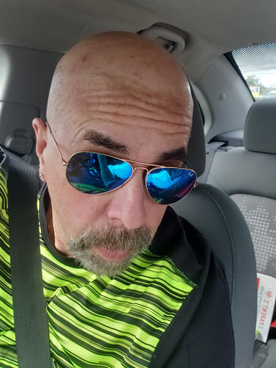 shalomshuli's tweet photo. Hey to the Florida venues I will be at this week please do not admit this man, he may or may not have hair when he arrives so be aware. Thank you. https://t.co/17Vadnm0mx https://t.co/AHfHlU0F5k