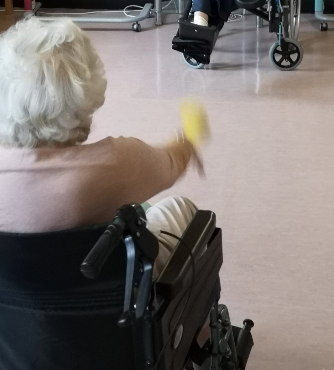 newportncn's tweet photo. @AneurinBevanUHB
Another light session of #clockcricket at St Woolos Hospital with @ClockWales 
#endpjparalysis https://t.co/Cv8ZpXrnzy