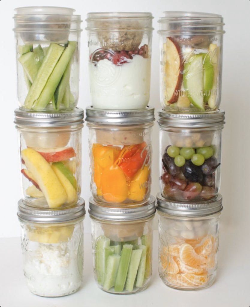 MDietitian_'s tweet photo. وجبات خفيفة وقليلة بالسعرات الحرارية ممكن اخذها للعمل: 
-قطع من الفواكة الطازجة او الخضروات
- قبضة يد من الفواكة ��لمجففة والمكسرات الغير مملحة كالزبيب واللوز والجوز 
-بسكويت نخالة 
- كوب زبادي قليل الدسم مع خيار وخس
- الخضار المشوية بزيت زيتون
-ثمرة من الموز وكوب حليب قليل الدسم https://t.co/IYcD8mrYz8