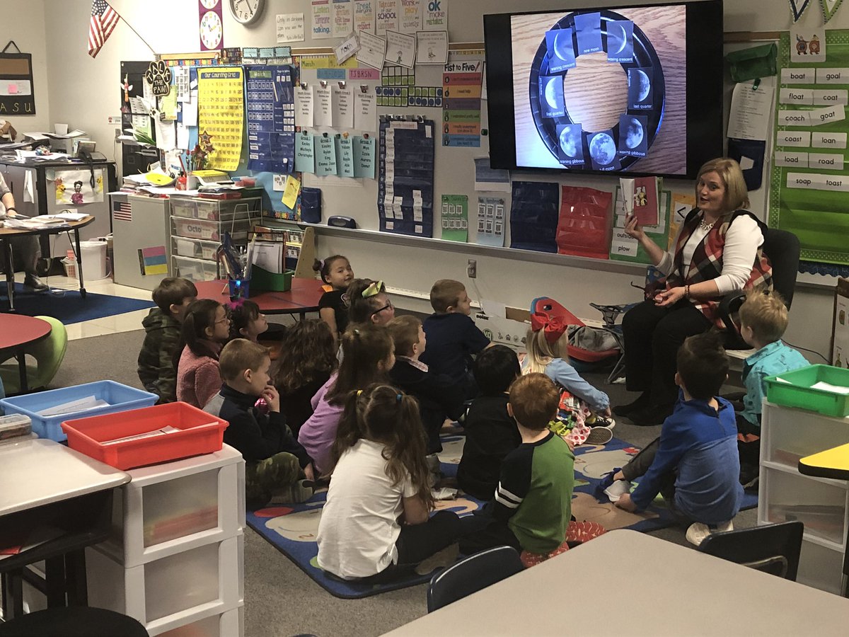 mull_class's tweet photo. Thank you, readers for a special morning!  #foreveryoung #ignitelearningbcps https://t.co/39cGn612pi