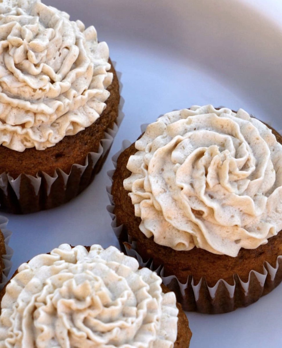 TheButterCafe's tweet photo. Cupcakes counts as breakfast pastries, right?

We’re already drooling over tomorrow’s delivery from Lady Farmer Bakes, featuring these #glutenfree and #vegan pumpkin cupcakes with brown sugar buttercream along with carrot cake cupcakes and chocolate chip muffins! #ButterCafe https://t.co/HFt2QGWYQN