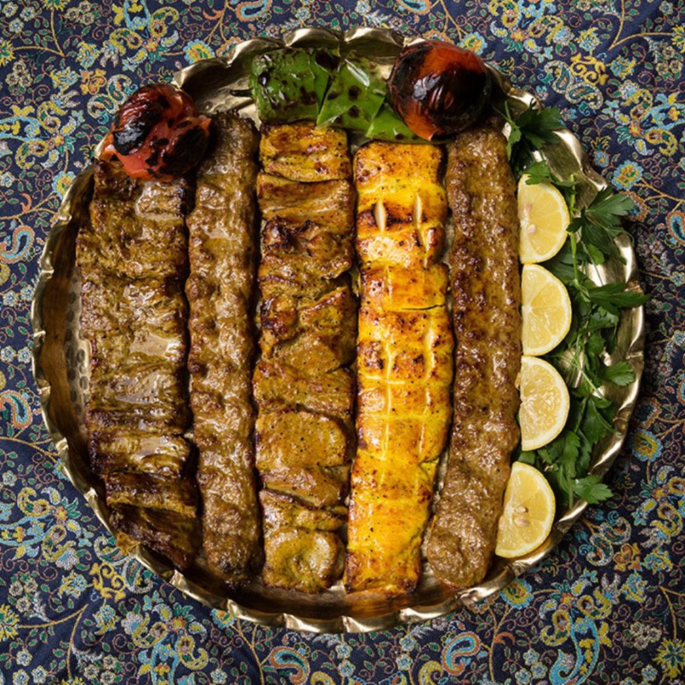 .🇮🇷 ¿ꜰᴀɴ ᴅᴇ ʟᴀ ᴄᴏᴄɪɴᴀ ɪʀᴀɴÍ.? 🇮🇷.
.
.
🔘 El 2º Mejor local de Alcobendas elegido en Tripadvisor ; @restauranteNuevoEspacio 
.
.
.
🤵 Ambiente y trato: ⭐️⭐️⭐️⭐️⭐️
🛵 También servicio a domicilio/oficina
.
.
📍 Calle Palestina, 8
.
📲 tumenuenlastablas.com