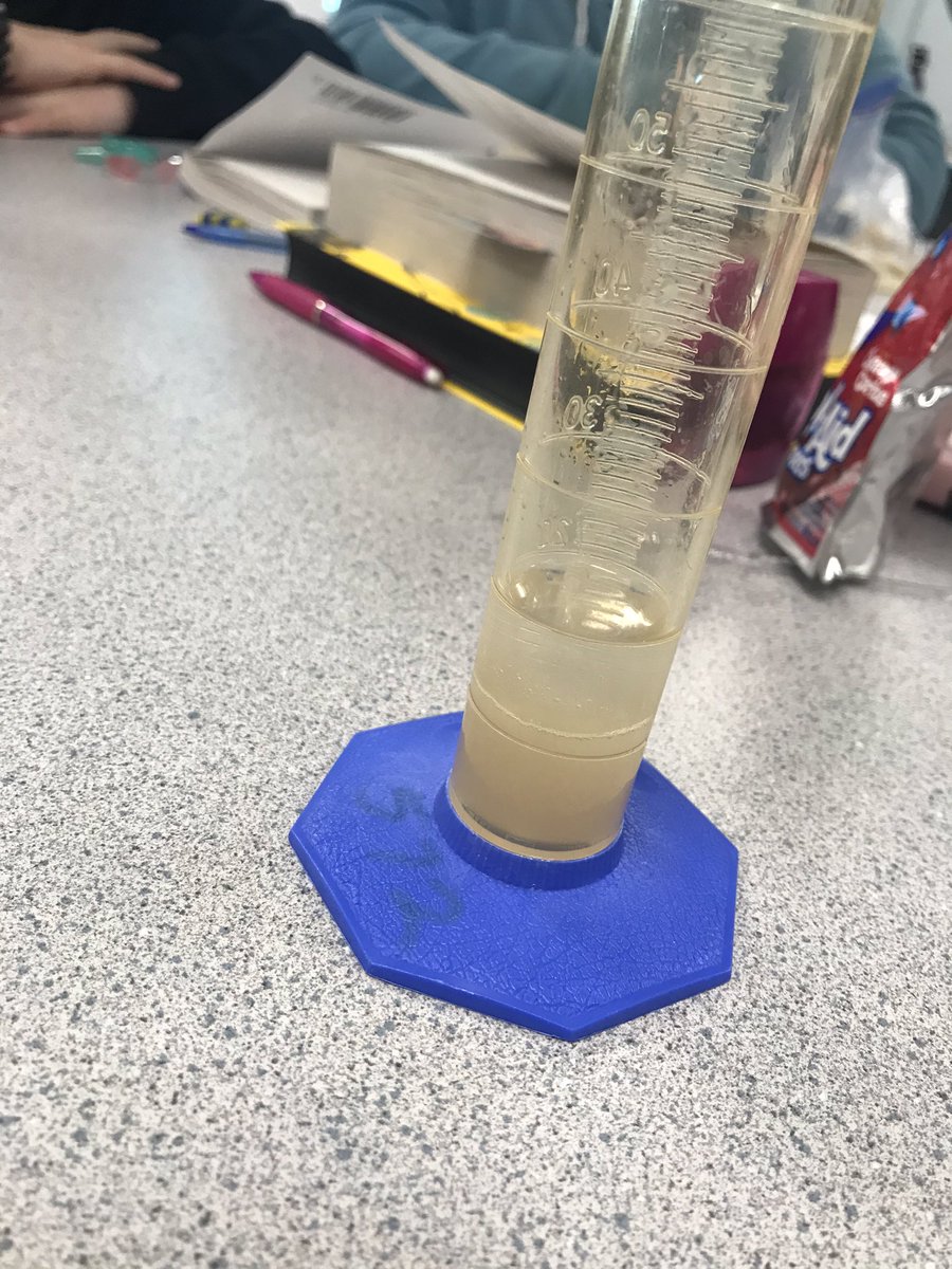 jmoco95's tweet photo. Yesterday, we were visited by a UWO PhD Pharmacology student who taught us how to extract DNA from bananas. How cool! @StMargEagles https://t.co/2JzxxyZmjR