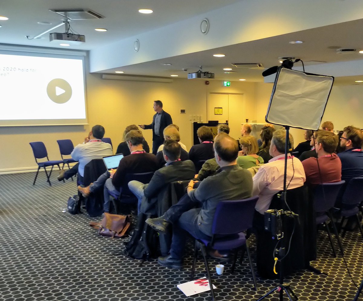 jwpconnatix's tweet image. With 120 billion video views across all the publishers using the JW Player platform, we have access to patterns of viewing behaviour, explains Jon Cagle in Oslo at #JWInsights