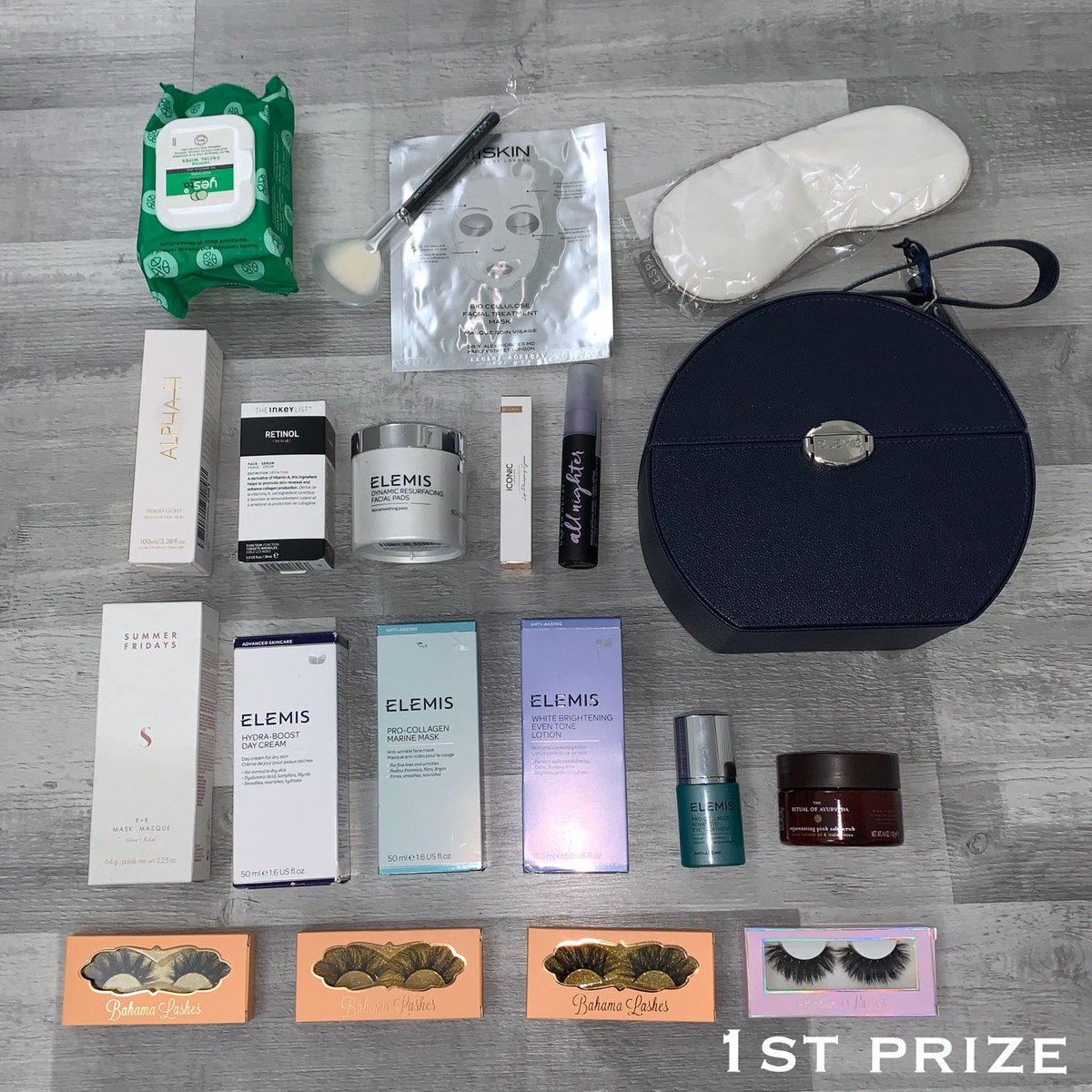 makeupbycaitz's tweet photo. Huge giveaway on my instagram, head over to @makeupbycaitz to enter!☺️💞 https://t.co/V9cPZGB9fD