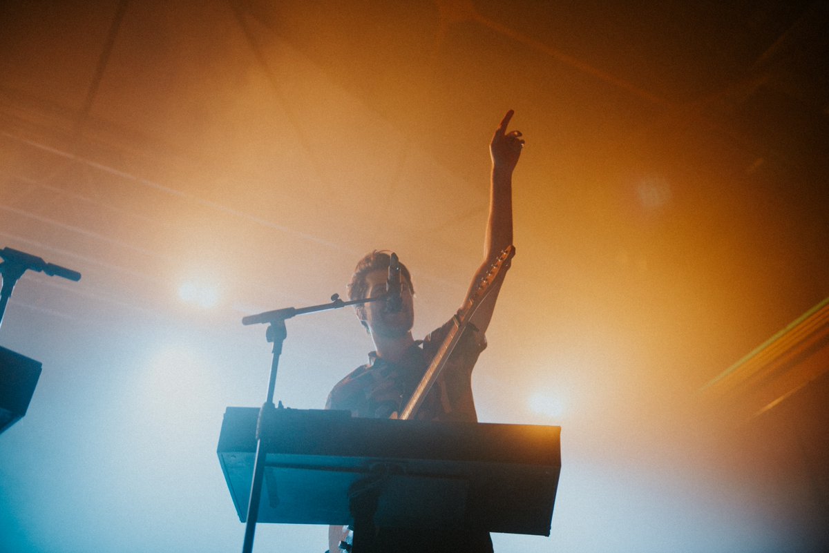 Oh Wonder tweet media