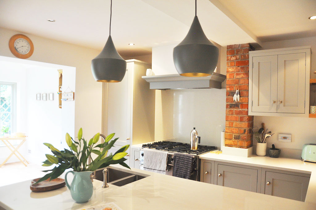 If you're still shopping around for your dream kitchen we offer a FREE design consultation so get in touch and let us know what you're looking for!

handcrafted-kitchens.co.uk/contact-us/

#dreamkitchen #kitchenrenovation #handcraftedkitchen #bespokekitchen #cheshirekitchens