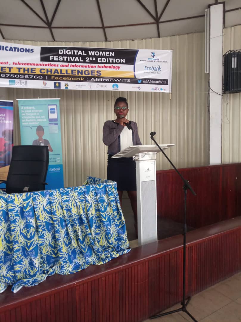 line_addo's tweet photo. [MINUTE PARTENAIRE AU FFNUM 2020]
En quelques minutes la Directrice générale de @dohone leader au Cameroun dans les transferts d'argents et transactions financieres ,  présente leur solution innovante aux participants afin de répondre à leurs besoins en Entreprise et en privé https://t.co/U5Ut5dSYP7