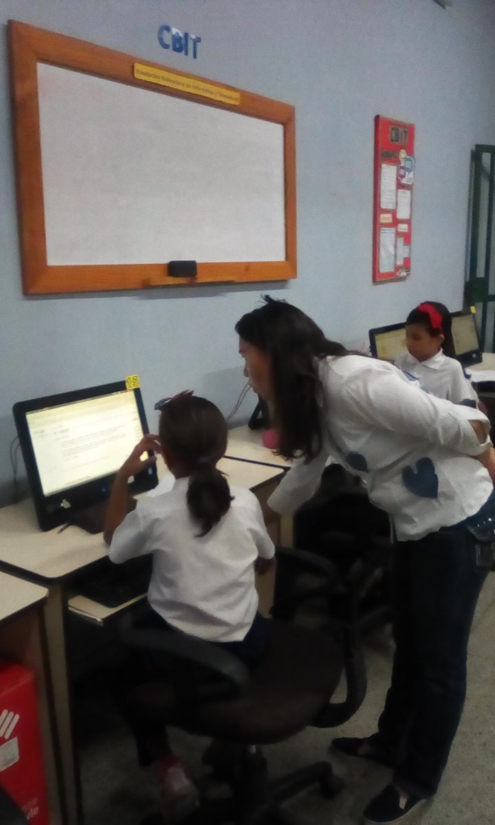 cbitluisramon's tweet photo. Los estudiantes de 4to grado A, de la U.E.N.B. Felipe Guevara Rojas indagan sobre: las partes de un trabajo de investigación, con la ayuda de su docente: Leidys Fuentes. @vane_prieto @PedroGordon_21 @FundabitAragua https://t.co/6BDHzIhCxt