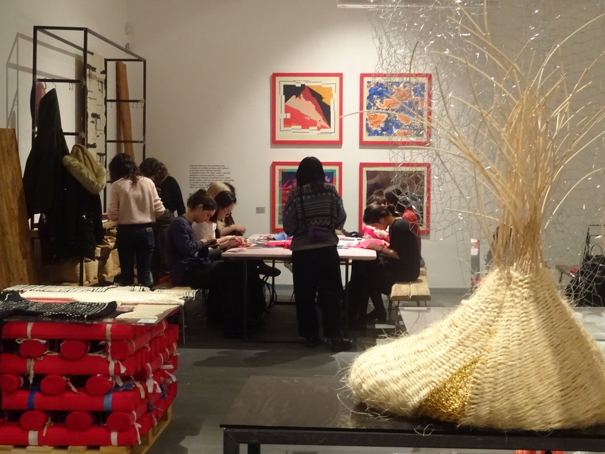 StudyInPragueCZ's tweet photo. All the participants of the creative beading workshop that took place in the UM Gallery last week, enjoyed the workshop very much. Many of them redesigned their old garments with their own bead patterns @UMPRUMKA #studyinprague #workshop #becreative https://t.co/uECxN22HCK