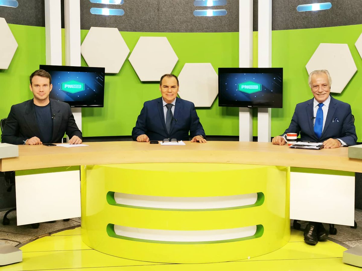 PlateaPy's tweet photo. Hacemos #PlateaDeNoticias con @edwin_storrer  @JorgeEsteche27 y @HectorCorte1 #EnVivo 📡 por #Paravision 📺. ¡Te esperamos! https://t.co/bO0PJ4CSIC