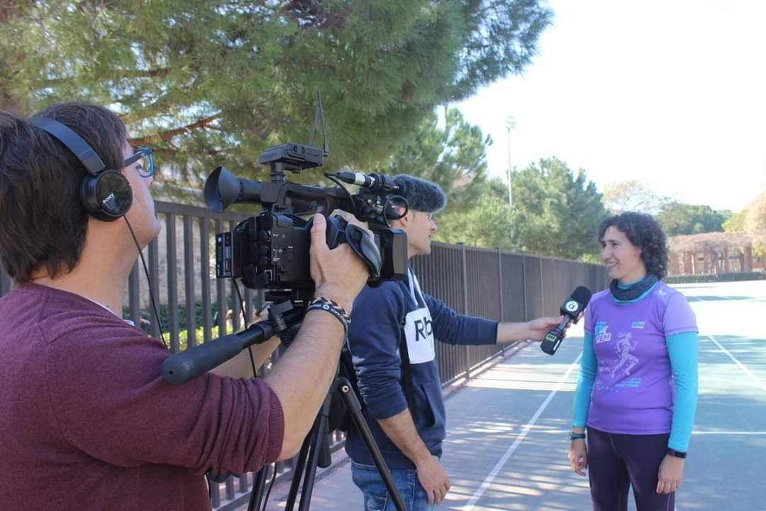 Carrera10KFem's tweet photo. 📺El sábado estuvieron en el último entrenamiento oficial #ALaMetaConSerrano, el equipo del programa de TV
@ACorrerAPunt . En este enlace podéis ver a partir del minuto 42 el reportaje que realizaron👇
https://t.co/Fe09jcXKdu
¡Gracias al programa, por acompañarnos!
@xaviblasco https://t.co/z4QQu0YPHS