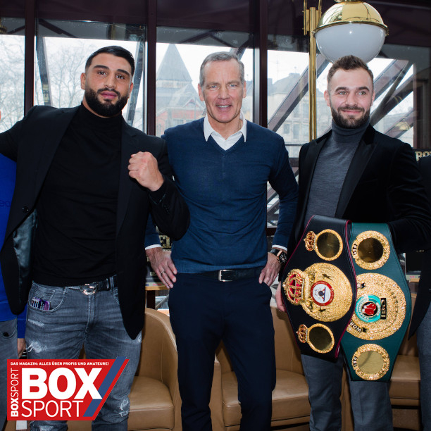 BoxSportMagazin's tweet photo. BOXSPORT war bei der Pressekonferenz von @sesboxing zum ARD-Boxcomeback und sprach unter anderem mit #DominicBösel , #AgitKabayel , #HenryMaske und #UlfSteinforth
https://t.co/NTYNOtyiQn
#boxen #boxing #boxsport #SESBoxing
Foto: imago / Marianne Müller https://t.co/sEXzzcnLUd