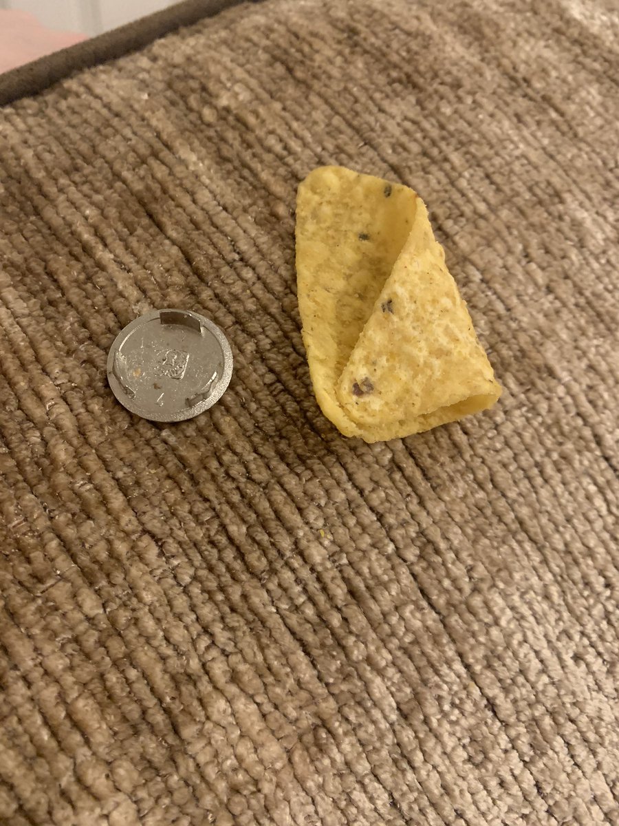 cade_carter's tweet photo. @Doritos what’s my prize for finding a button in my pack of Doritos? https://t.co/W83ylOUskh