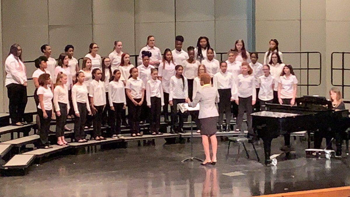 JcpsMusic's tweet photo. @OlmstedSouth chorus performing today at #KMEA district 12 choral assessments! #MIOSM @JCPSKY https://t.co/NtvMoEtLUy