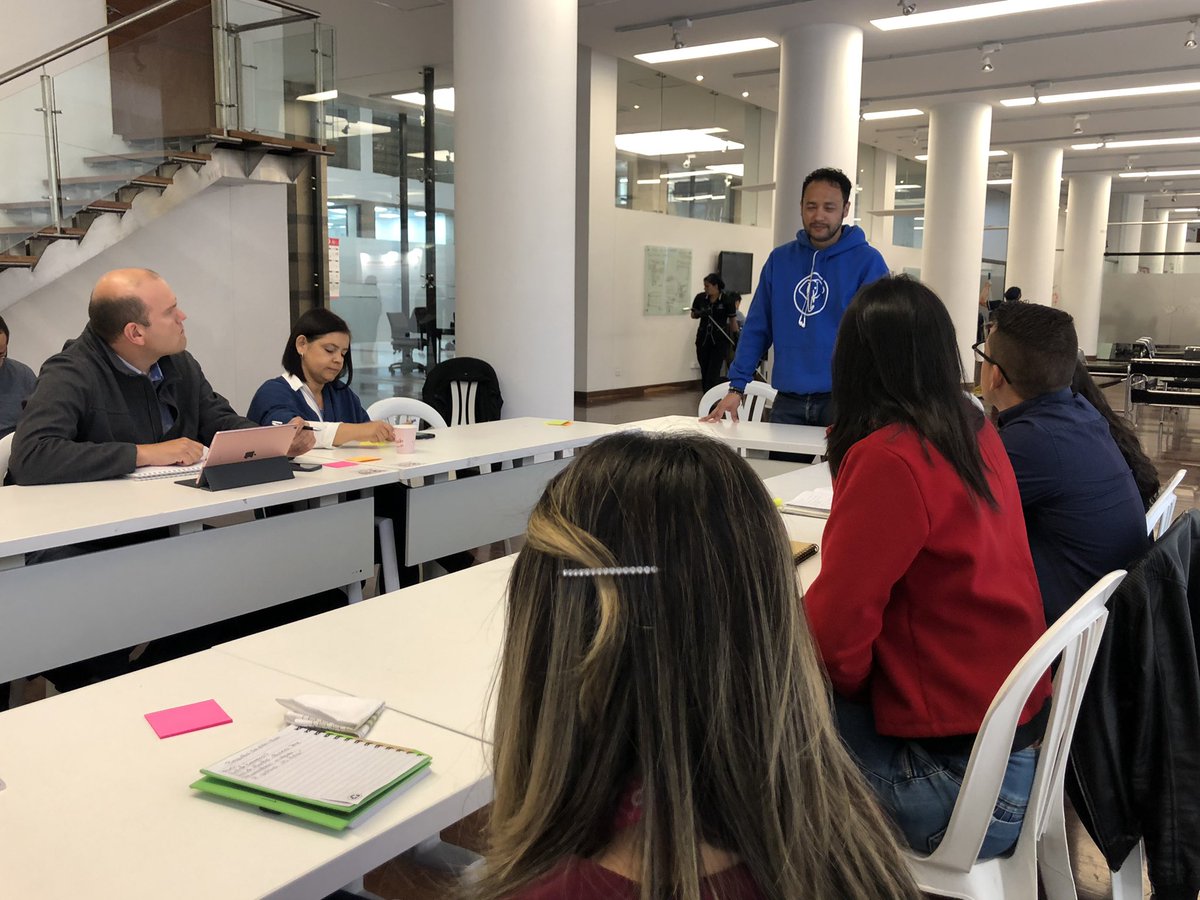 AppsCo's tweet photo. #AEstaHora | El #TeamAppsCo continua las mesas de trabajo escuchando experiencias de empresarios de la fase de Crecimiento y Consolidación @AppsCo para mejora de procesos en este 2020. https://t.co/J962CiaeWX